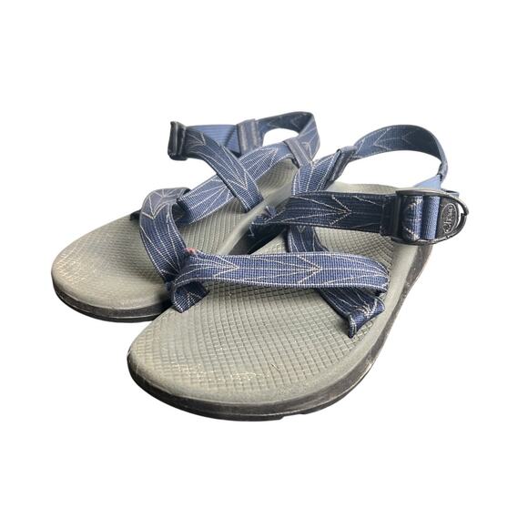 Chaco Gray Black Sole Navy Patterned Straps Water Shoe Sandals Men size 10 - Picture 1 of 7
